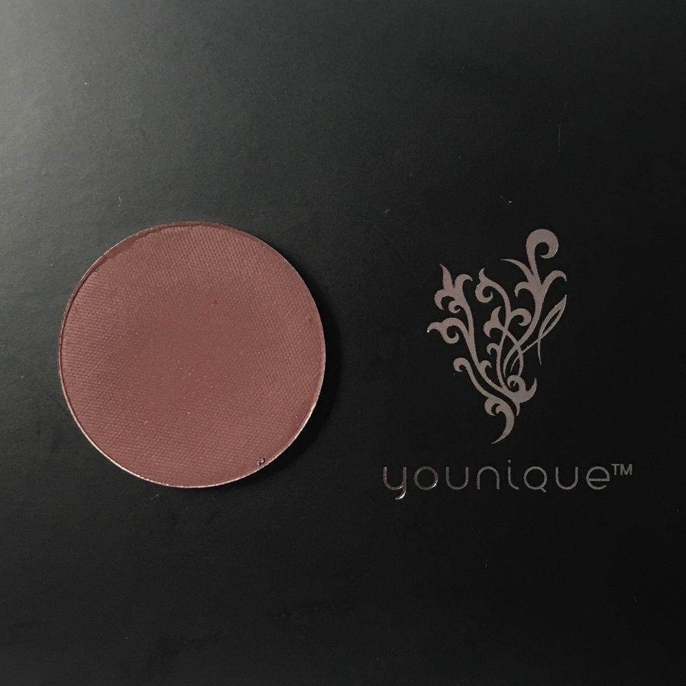 Younique Moodstruck eyeshadow single
